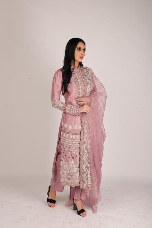 Onion Pink Silk Kurta set with Basra Pearls