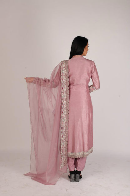 Onion Pink Silk Kurta set with Basra Pearls